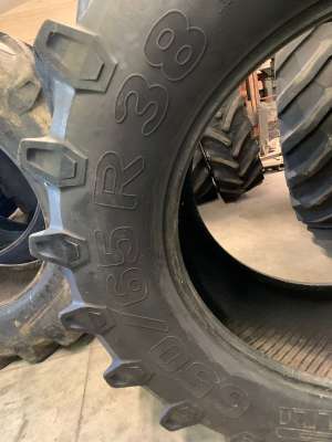 Pirelli TM800 banden