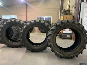 Photo de Pneu BKT 460/85R38
