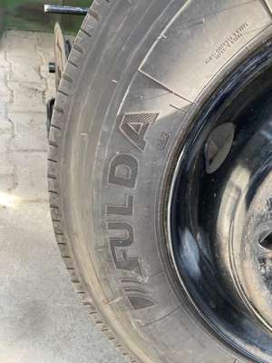 Wiel met band van FULDA 265/70R19,5