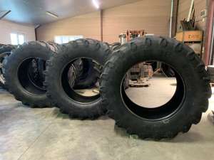Photo de Pneu Pirelli Trelleborg TM800