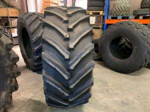 Pirelli TM800 banden
