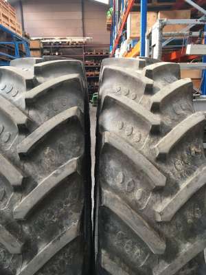 Paire de pneus BKT 460/85R38