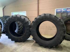 Photo de Pneu Pirelli TM700 620/70R42