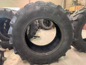 Pneu Pirelli TM600 520/85R38
