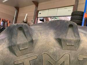 Pneu Pirelli TM700