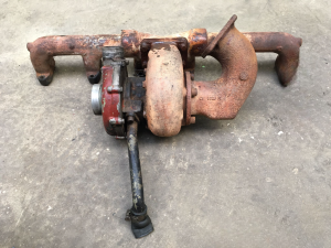 Uitlaatcollector + turbocompressor + uitlaatbuis